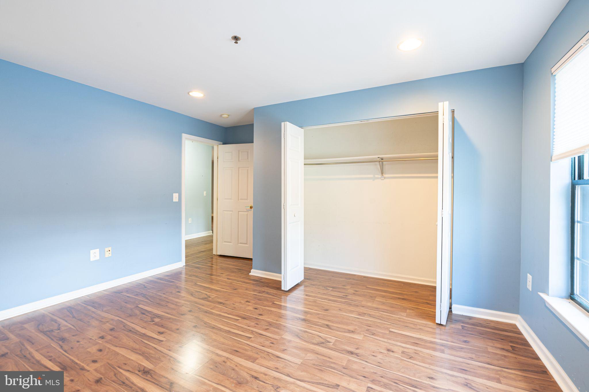 2 LEVERINGTON AVE #39
