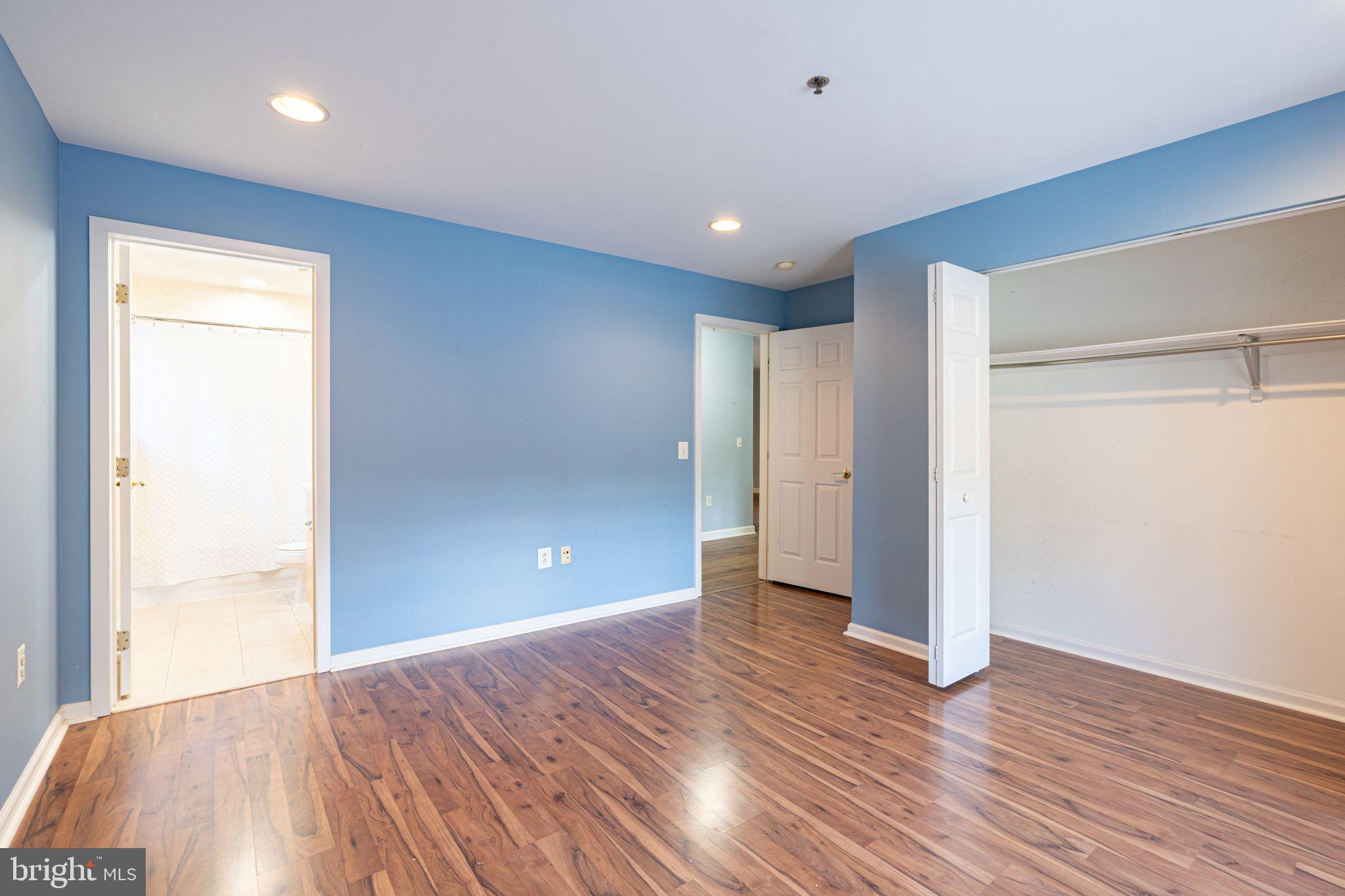 2 LEVERINGTON AVE #39
