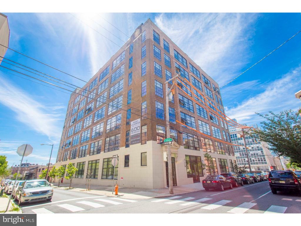 600 N BROAD ST #704
