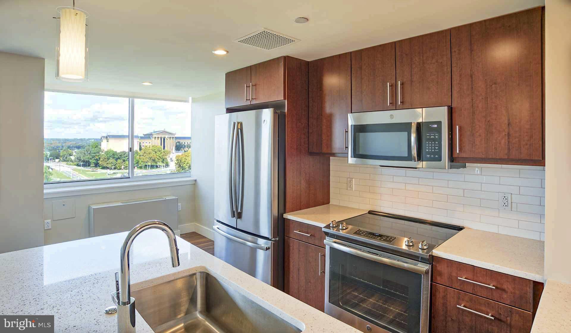 2200 BENJAMIN FRANKLIN PKWY #0B-S0004