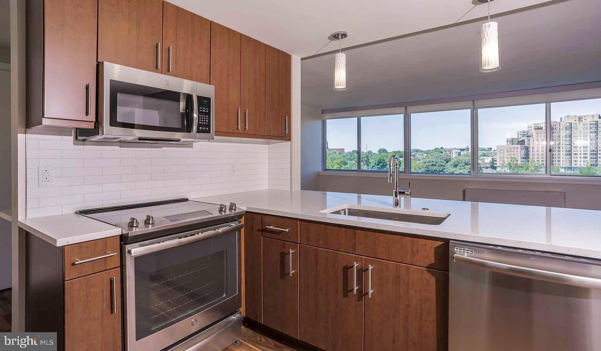 2200 BENJAMIN FRANKLIN PKWY #0B-S0004