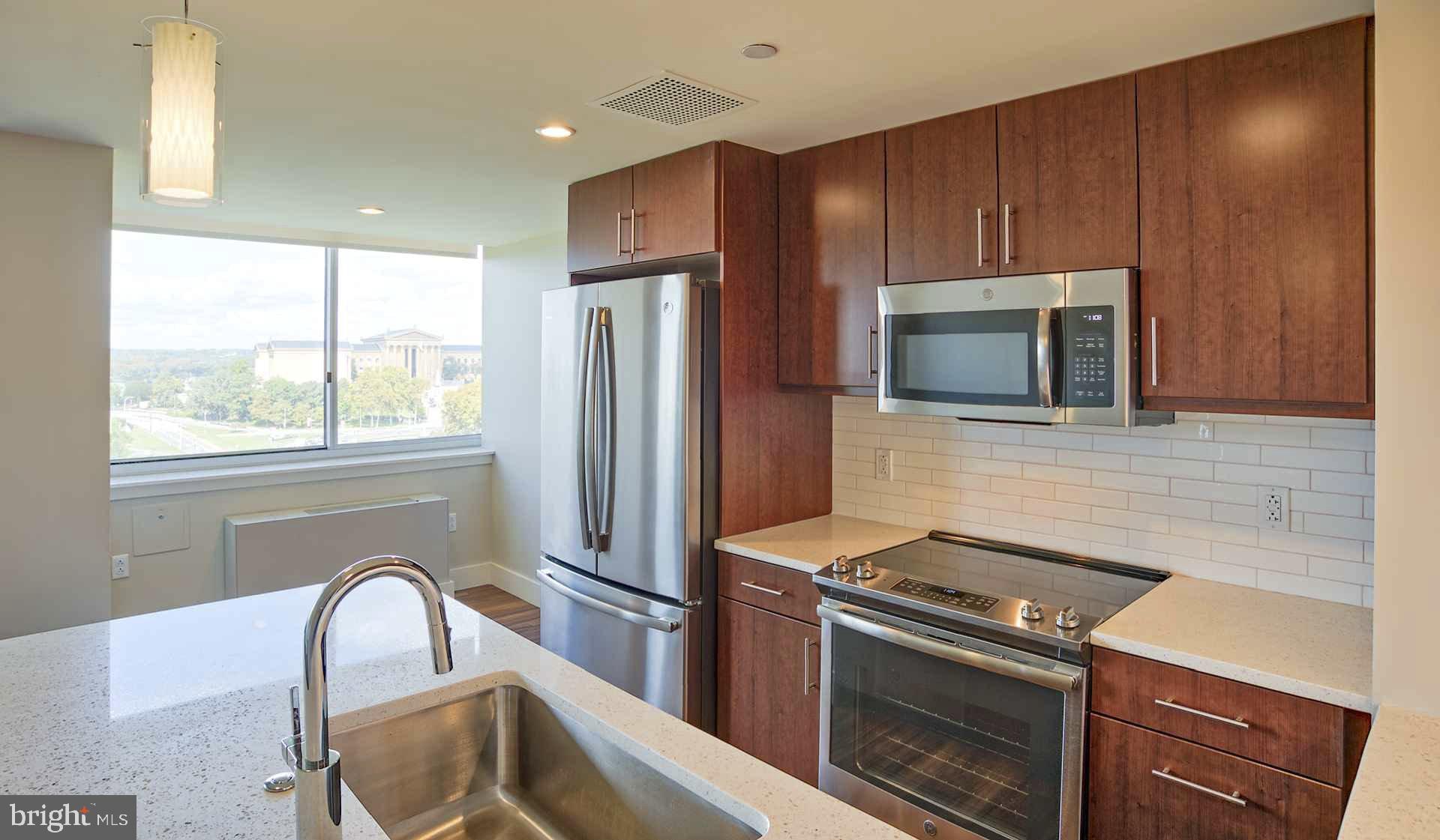 2200 BENJAMIN FRANKLIN PKWY #0B-S0004
