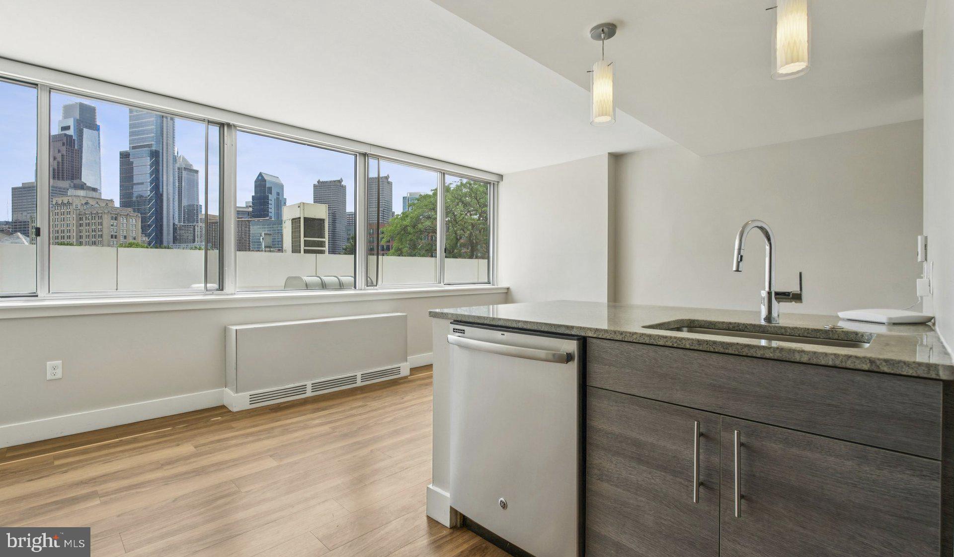 2200 BENJAMIN FRANKLIN PKWY #0B-S0004