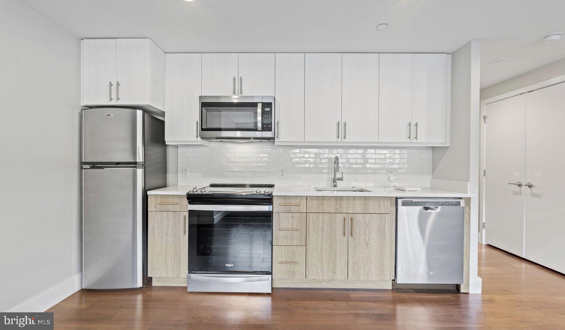 2200 BENJAMIN FRANKLIN PKWY #0B-S0004