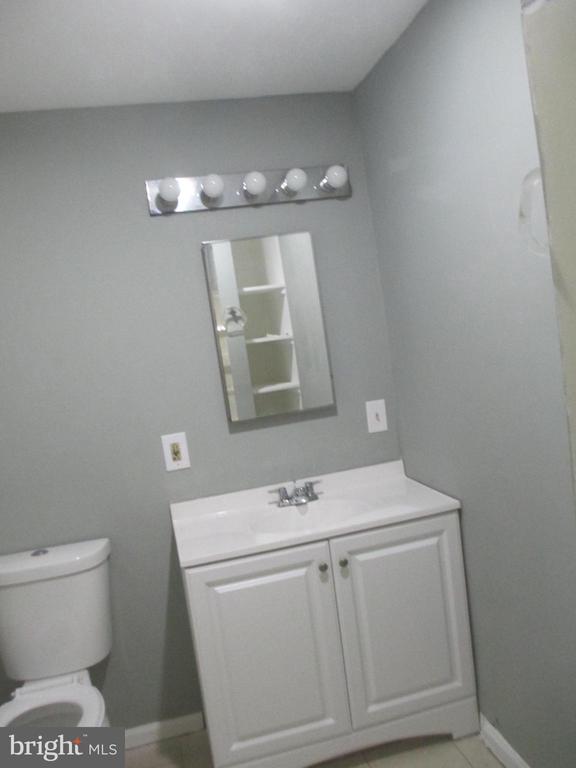 2051 CHERRY ST #2ND FLOOR