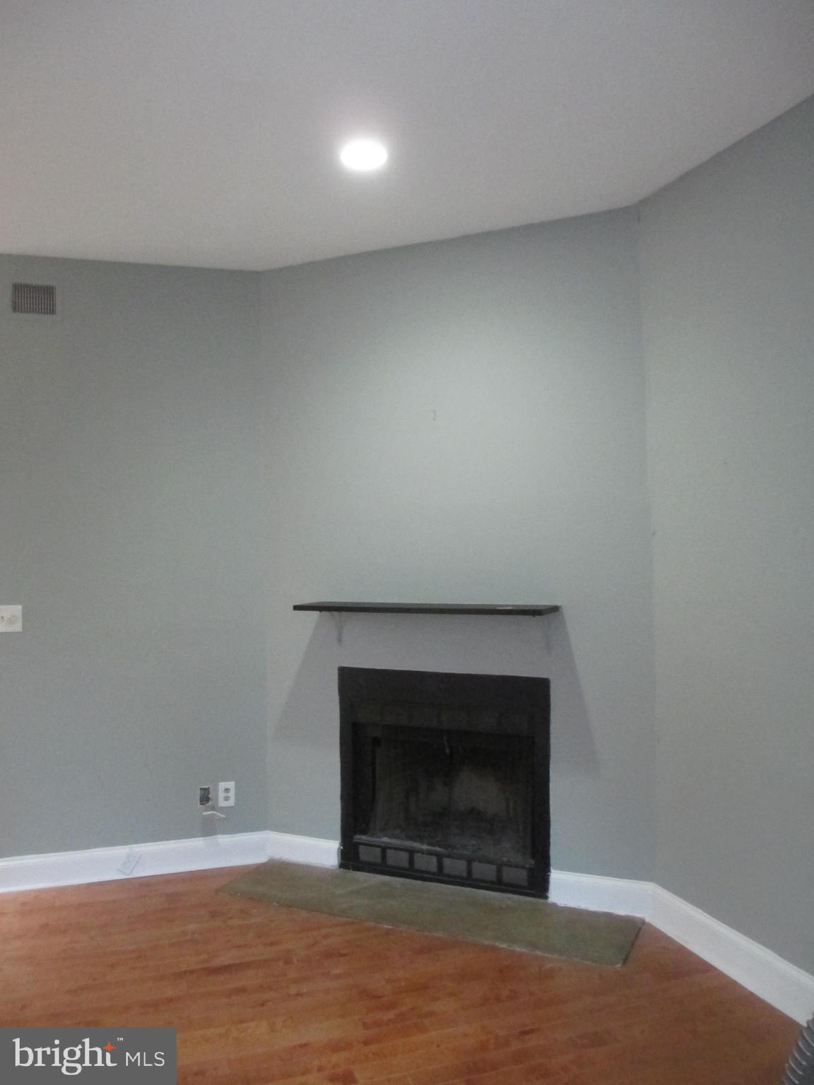 2051 CHERRY ST #2ND FLOOR