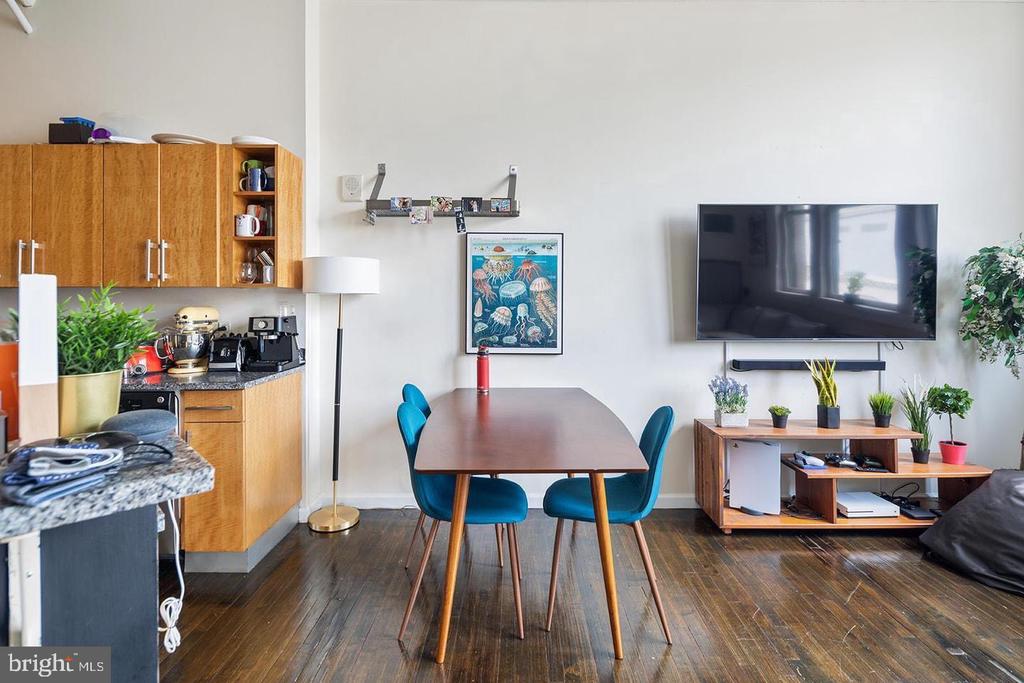 1228-32 ARCH ST #7B