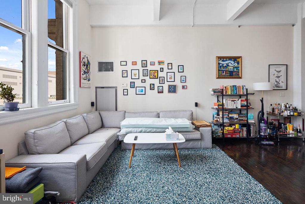 1228-32 ARCH ST #7B