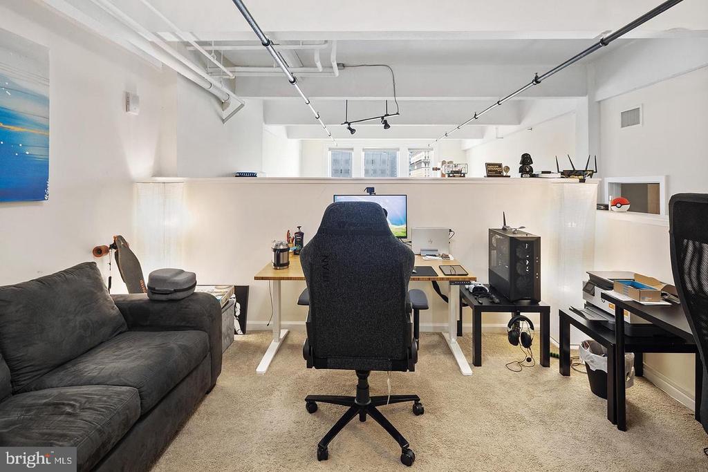 1228-32 ARCH ST #7B
