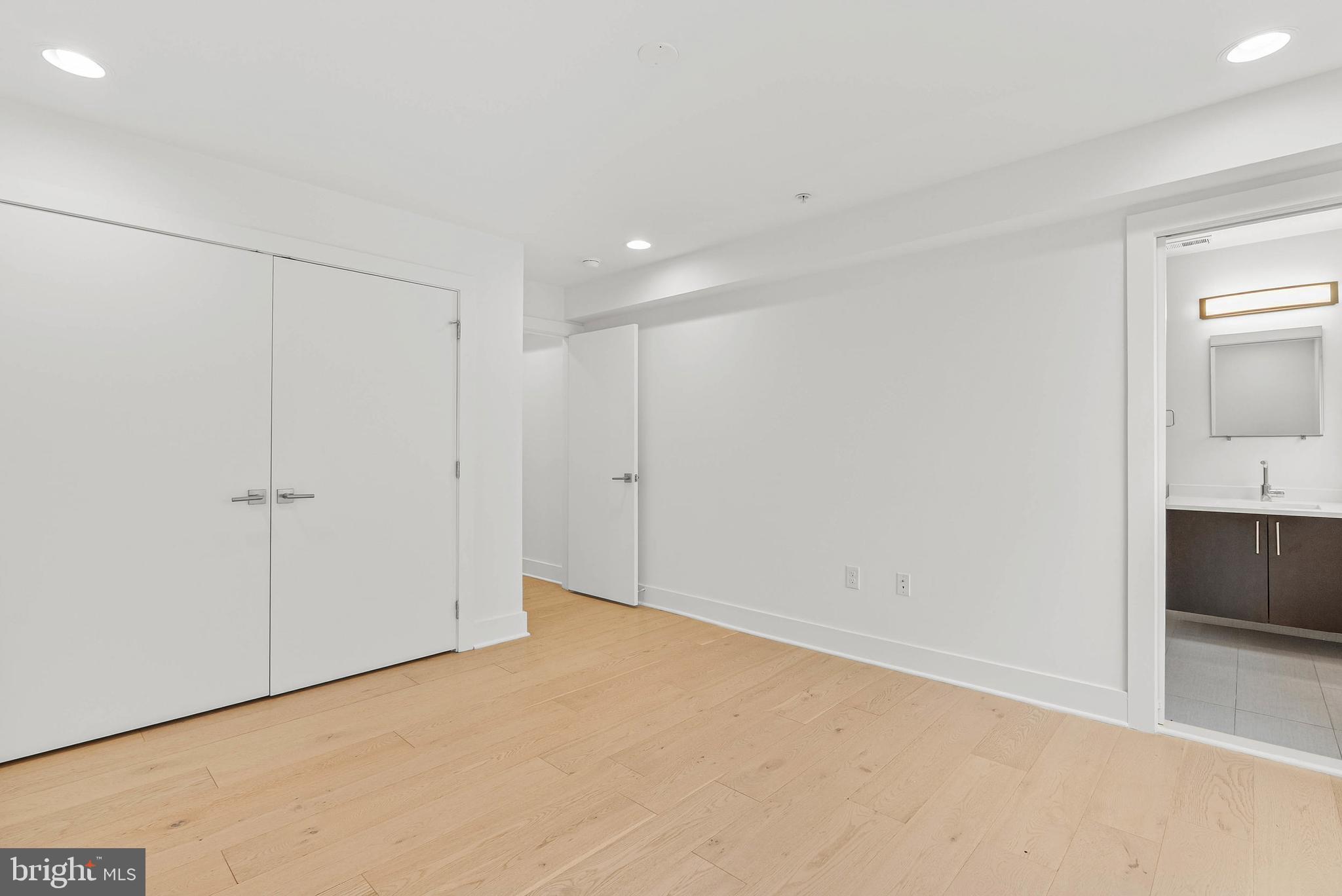 927-31 N Front St #2