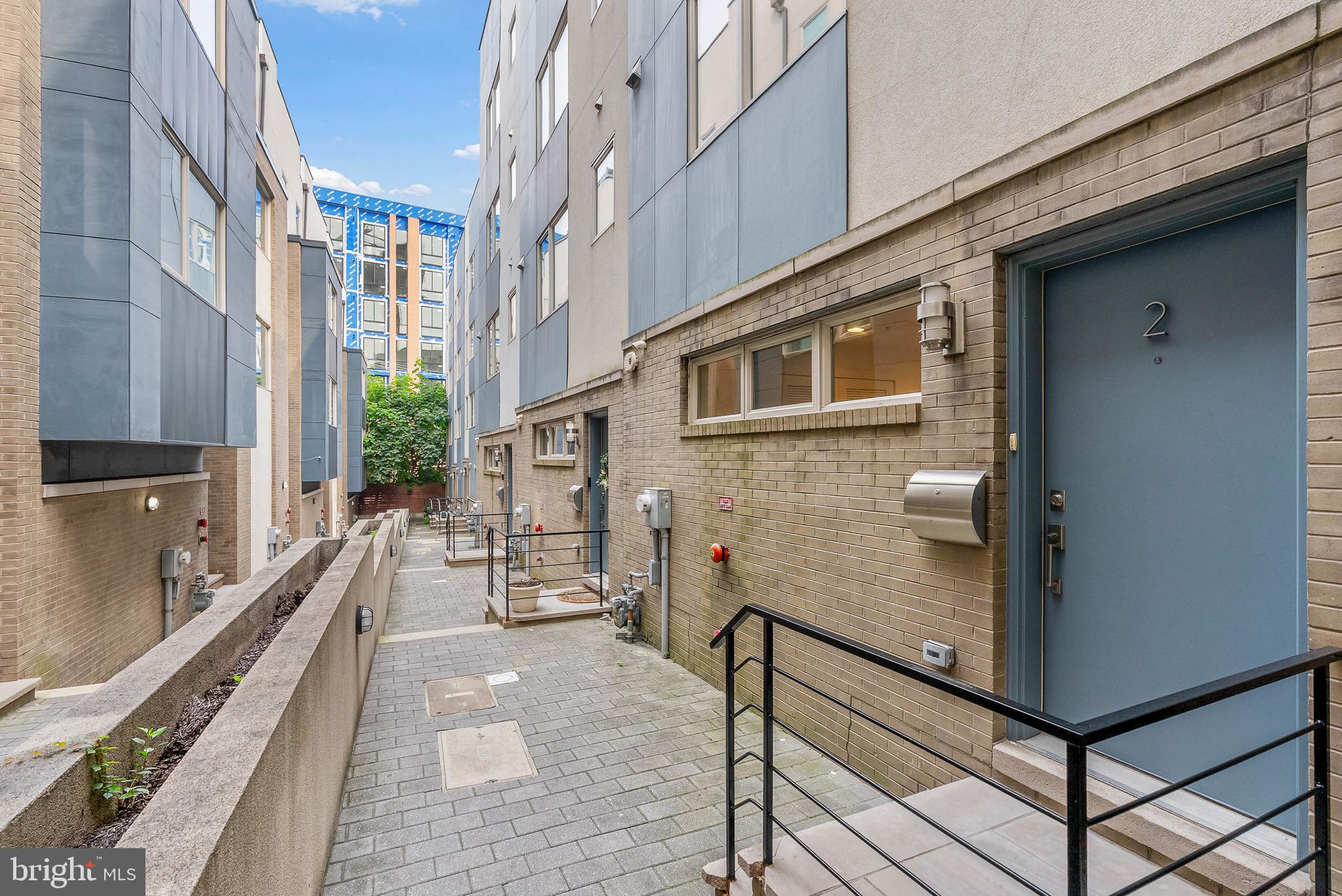 927-31 N Front St #2