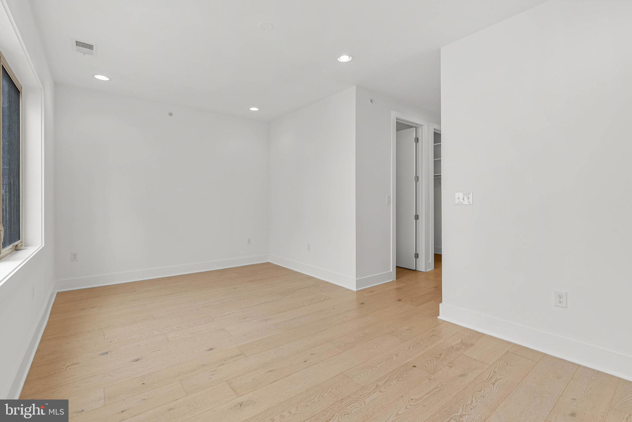 927-31 N Front St #2