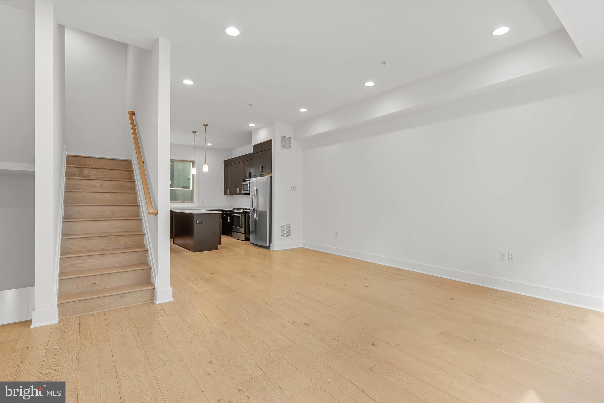 927-31 N Front St #2