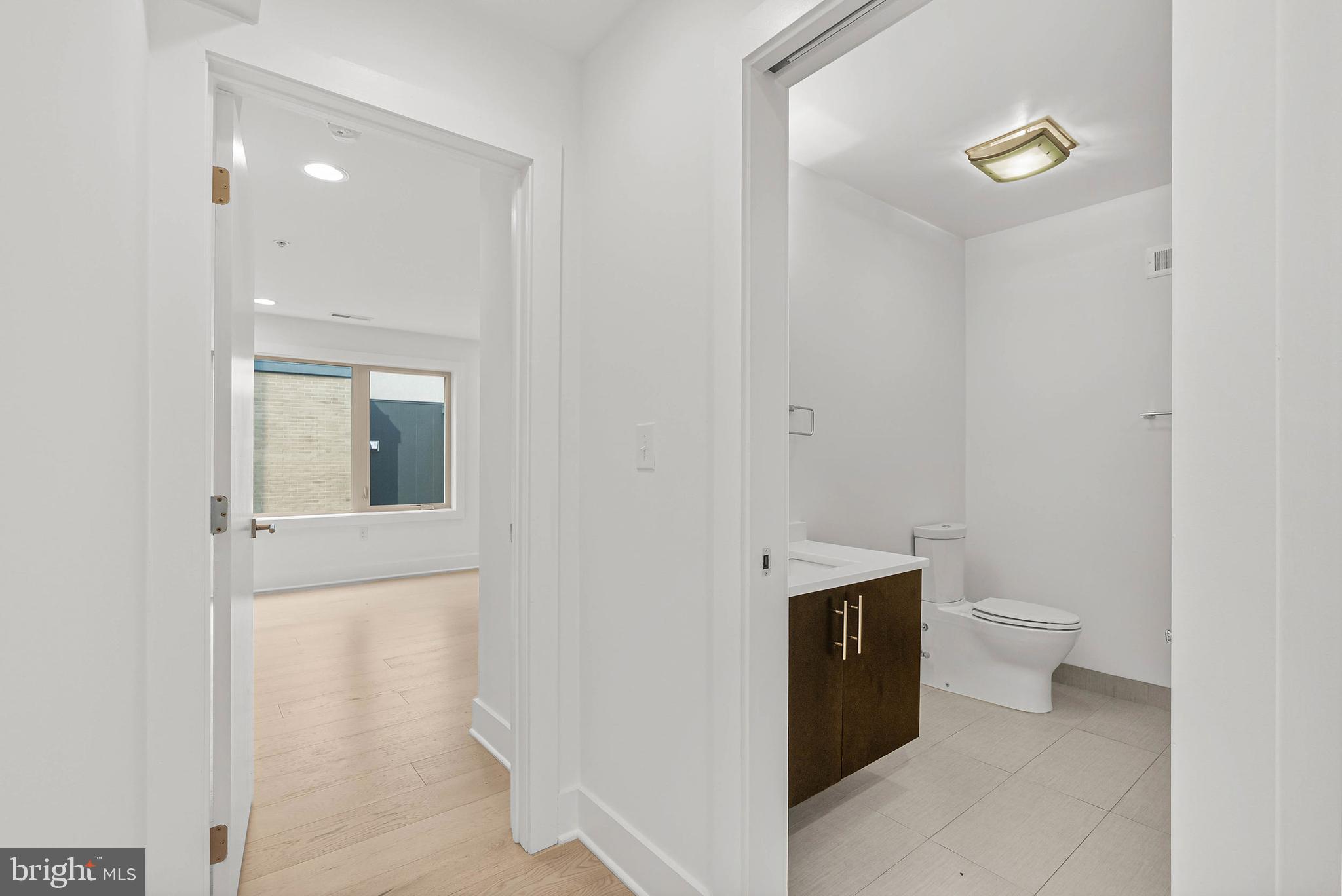 927-31 N Front St #2