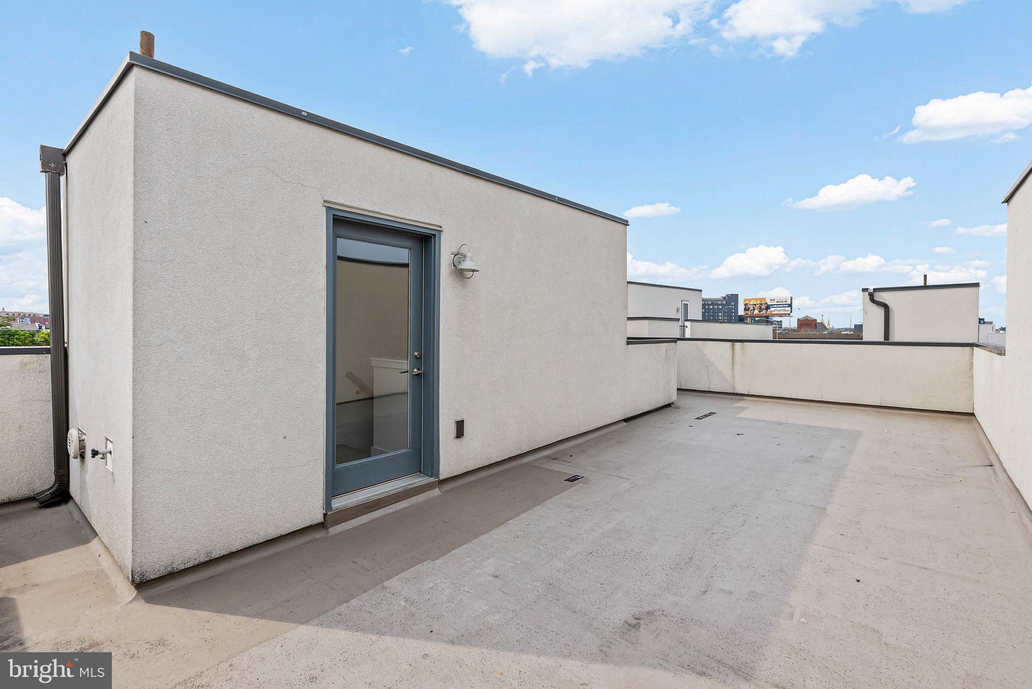 927-31 N Front St #2