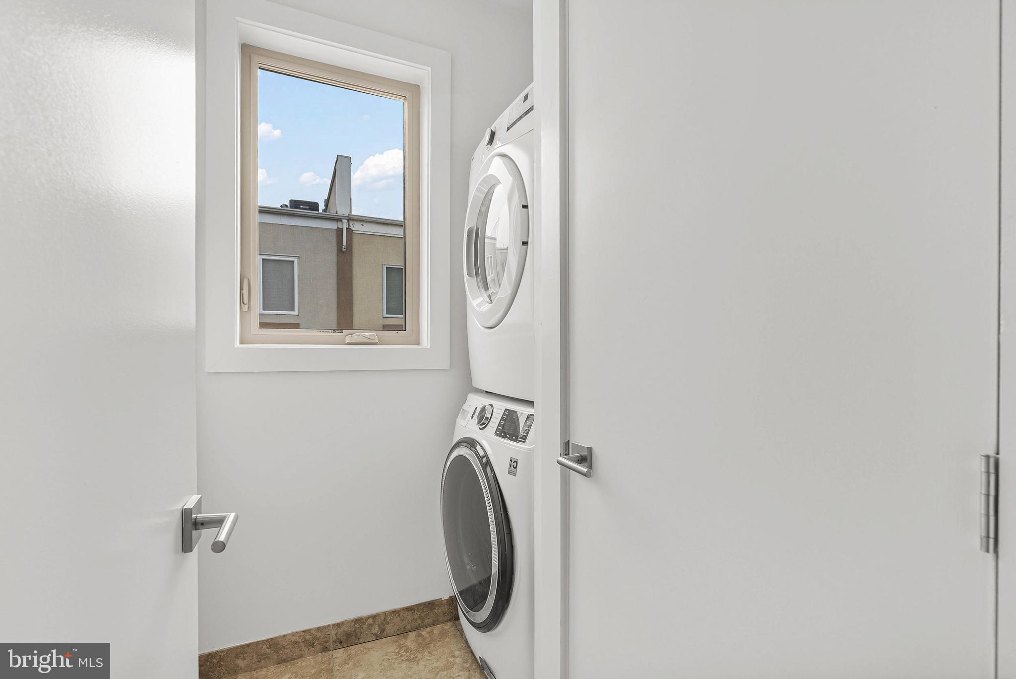 927-31 N Front St #2