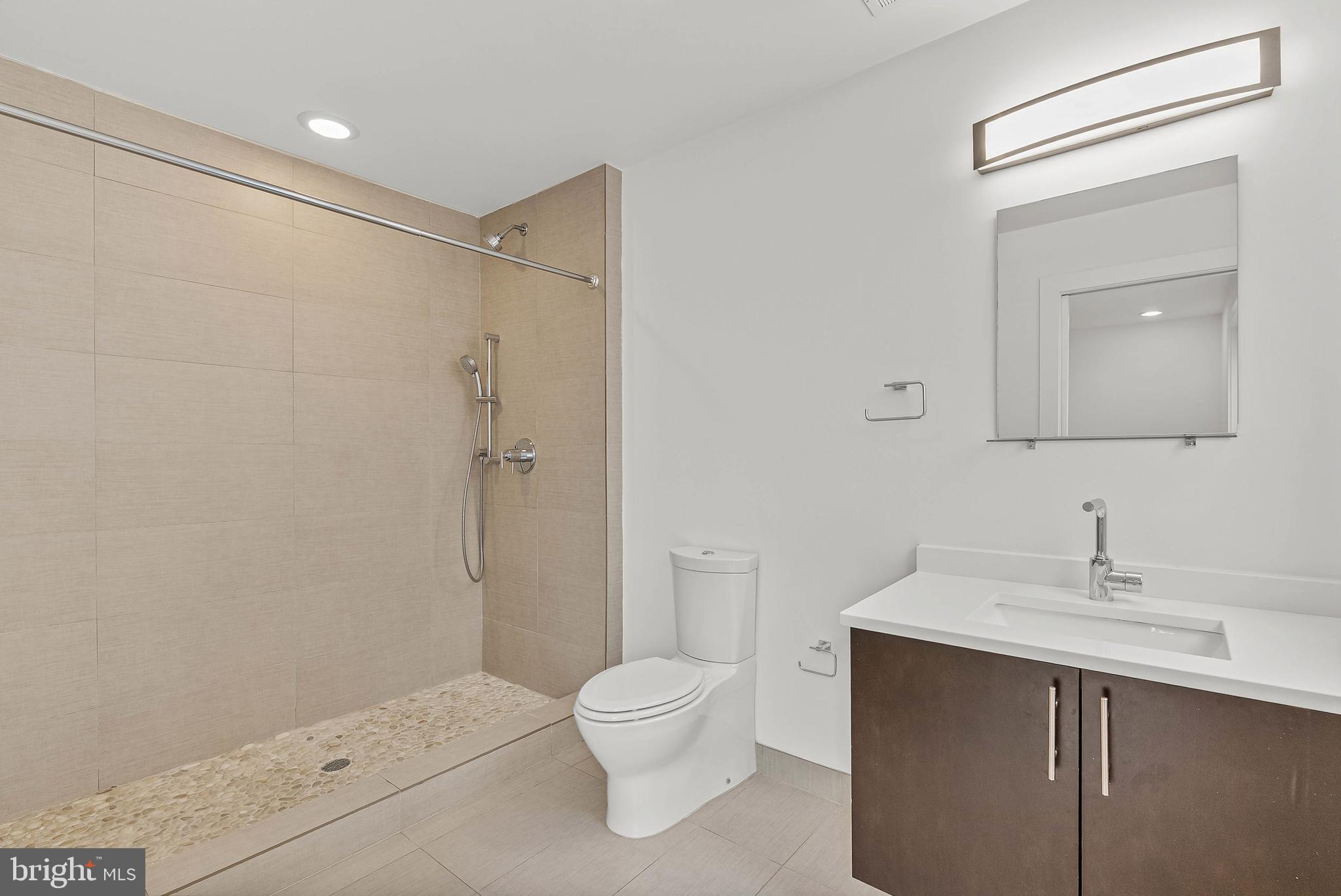 927-31 N Front St #2