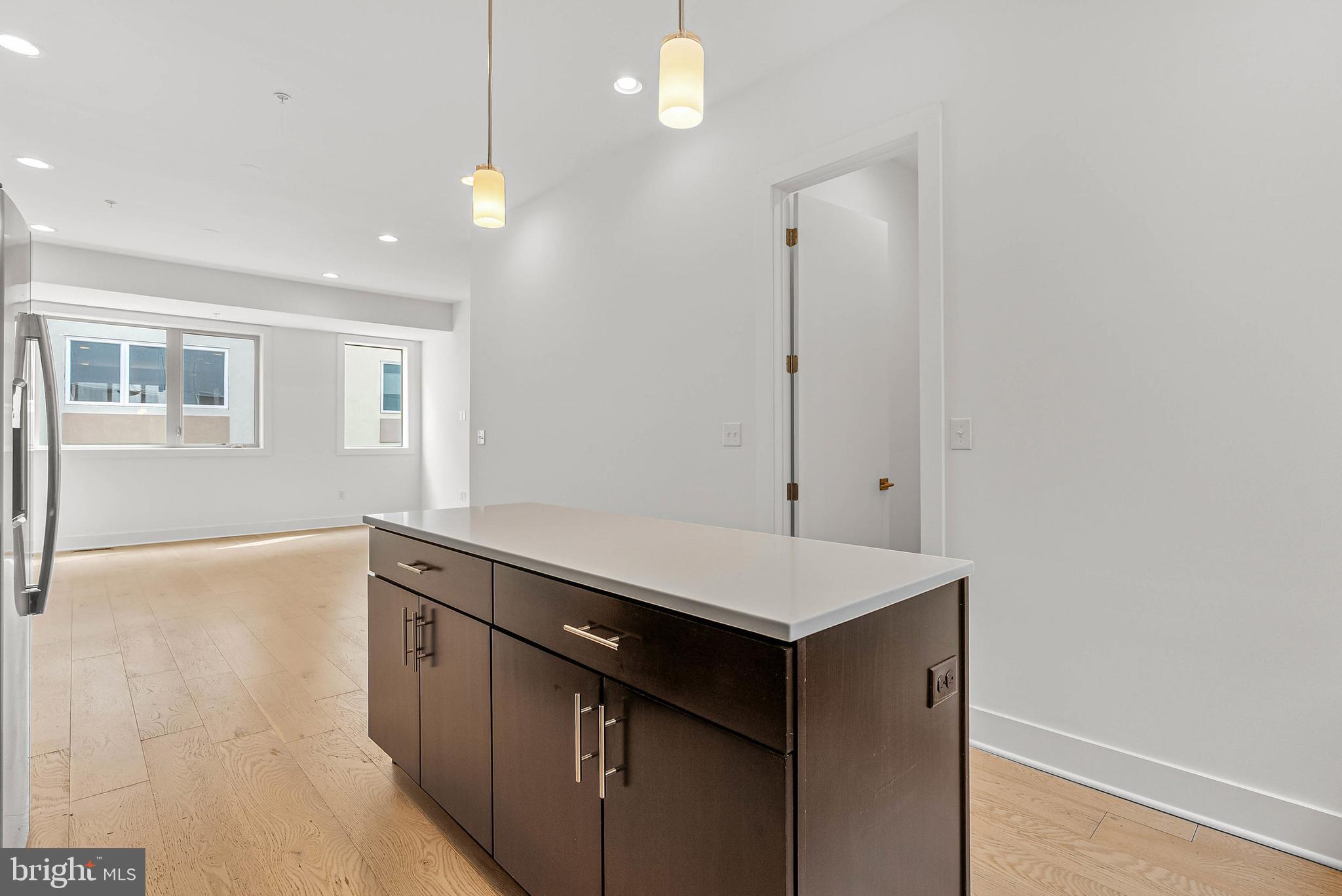 927-31 N Front St #2