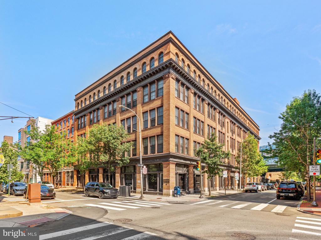 301 Race St #112