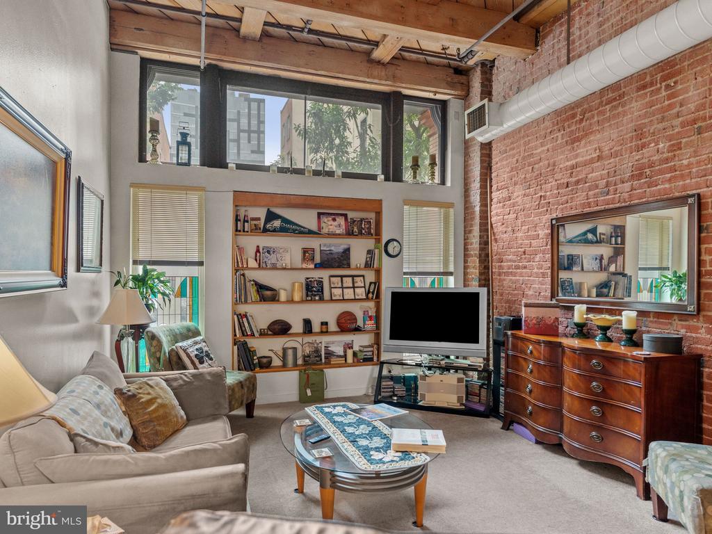 301 Race St #112