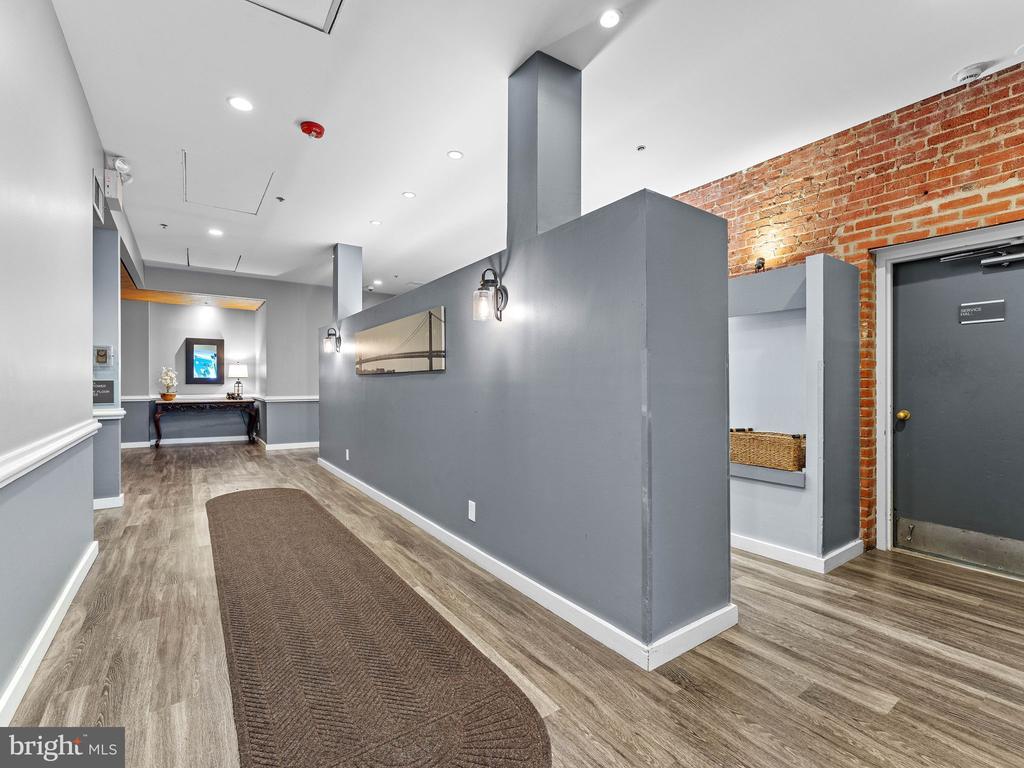 301 Race St #112