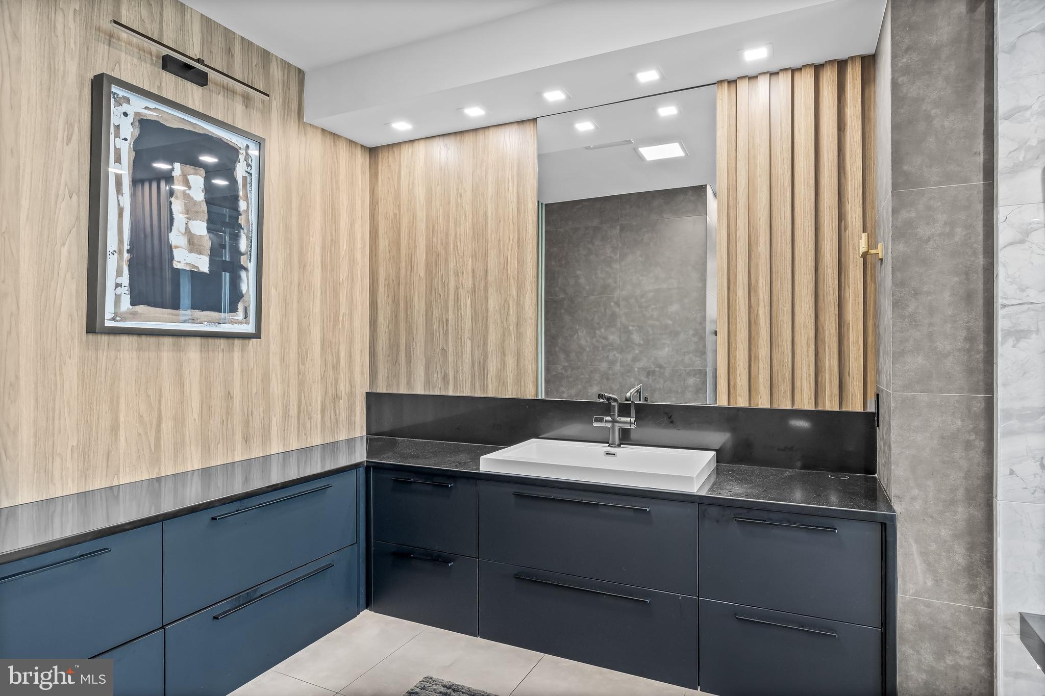 901 N Penn St #P2401-2