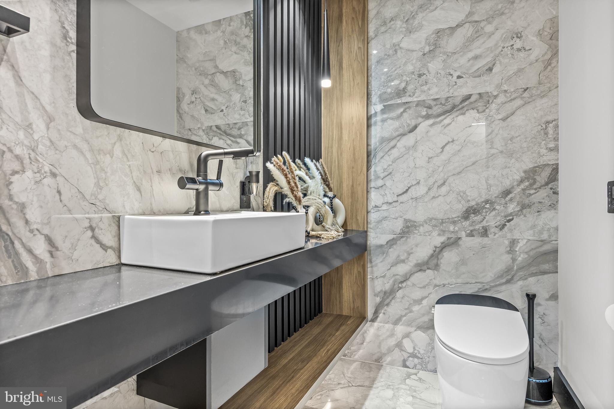 901 N Penn St #P2401-2