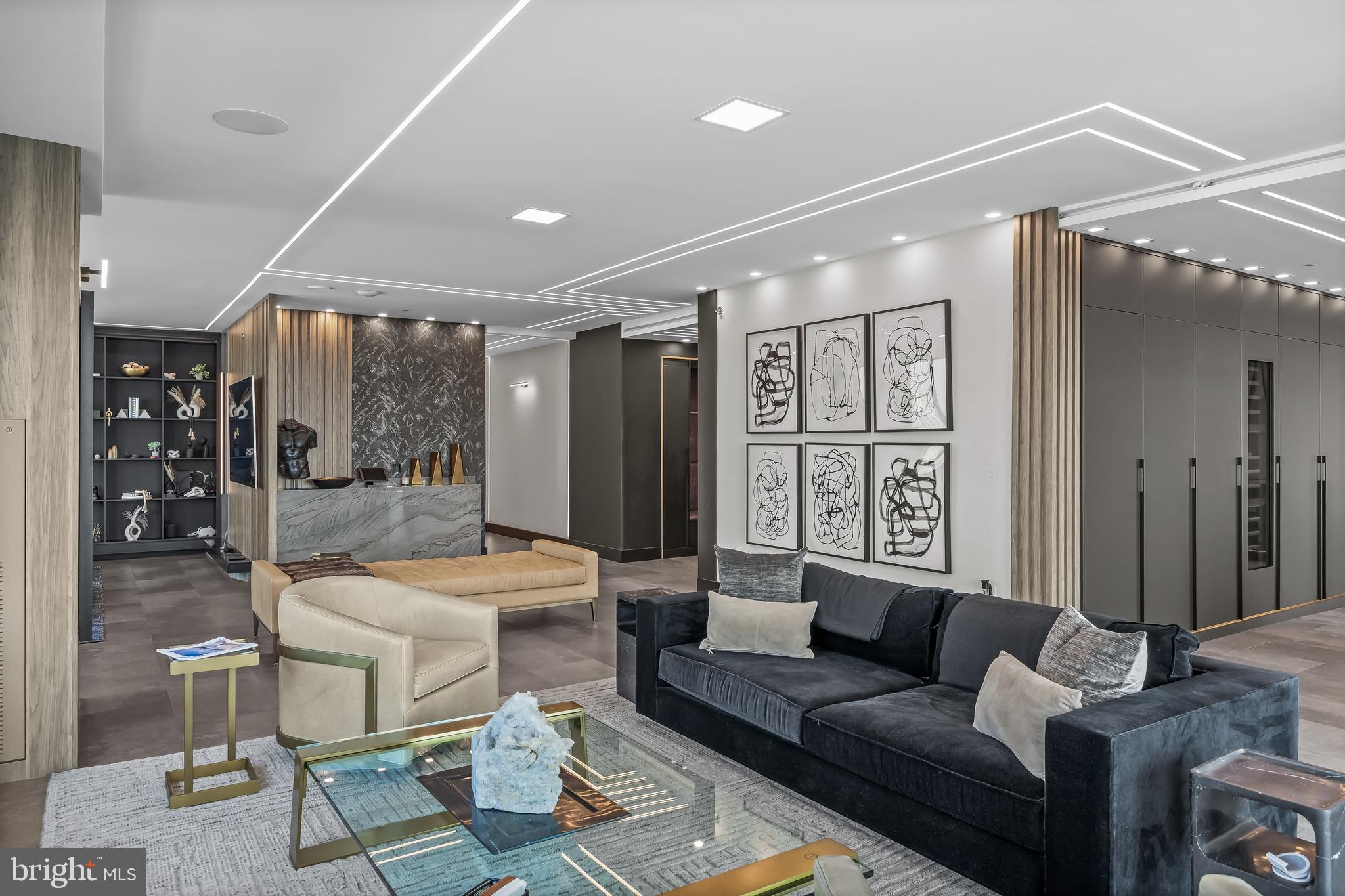 901 N Penn St #P2401-2