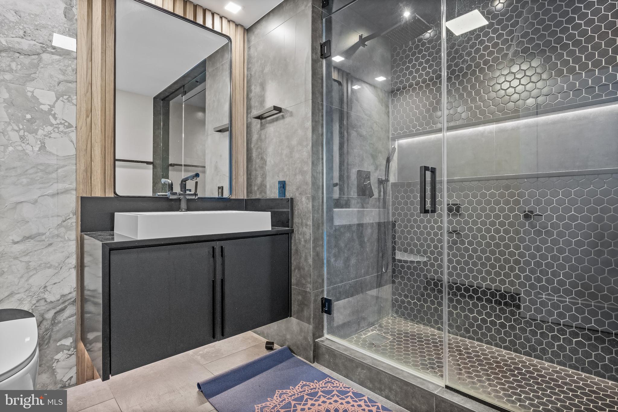 901 N Penn St #P2401-2