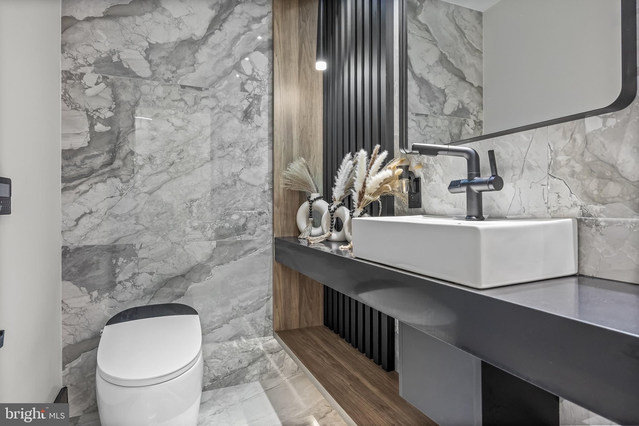 901 N Penn St #P2401-2