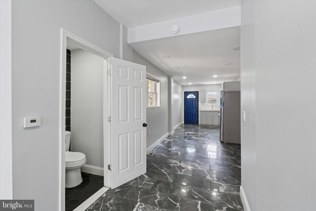 3097 Memphis St