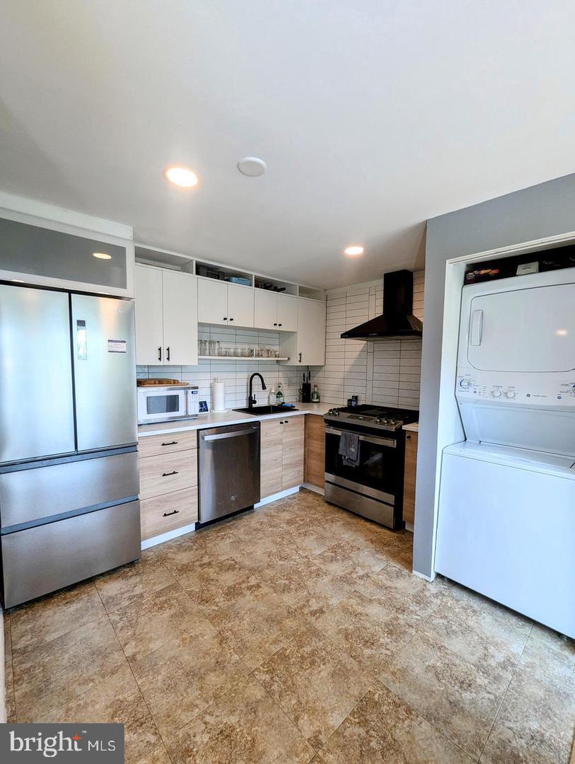 1 CHRISTIAN ST #26L