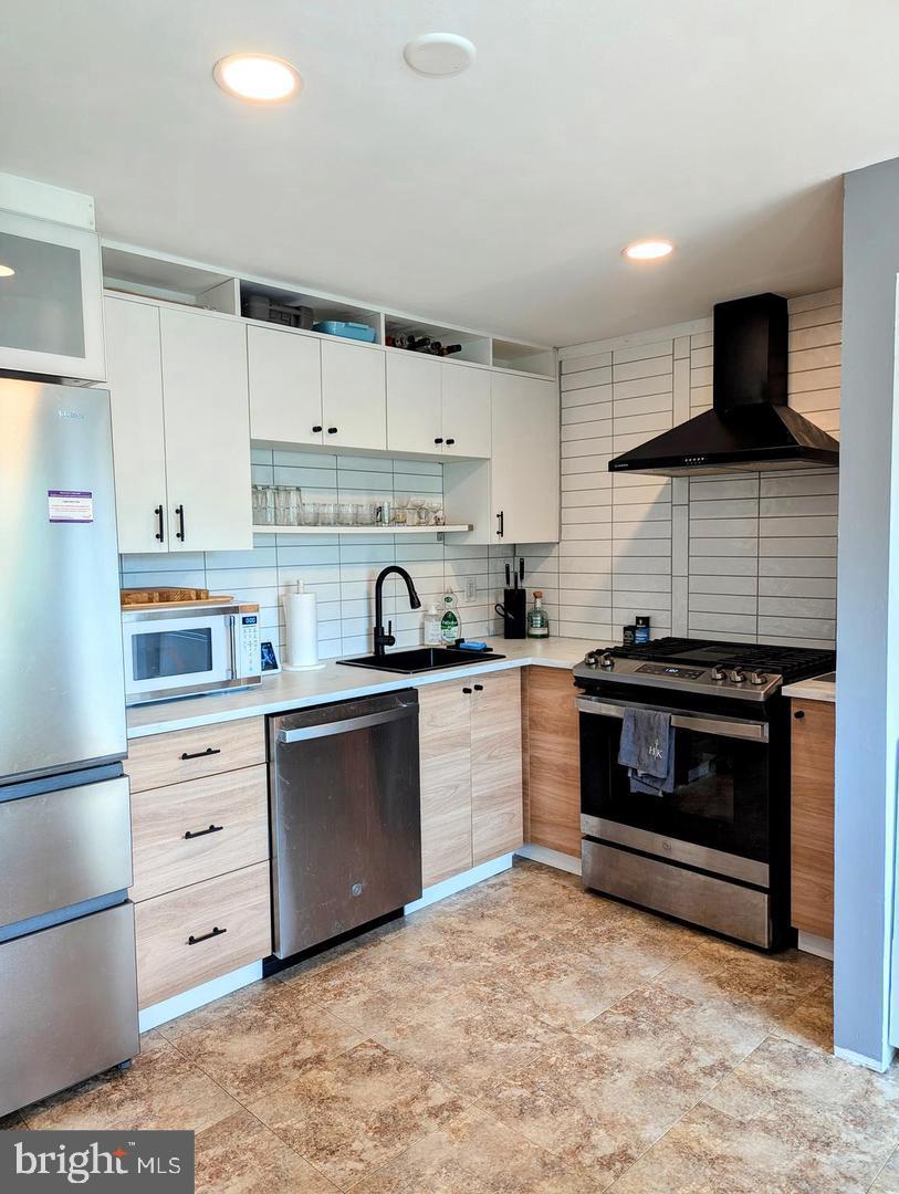 1 CHRISTIAN ST #26L