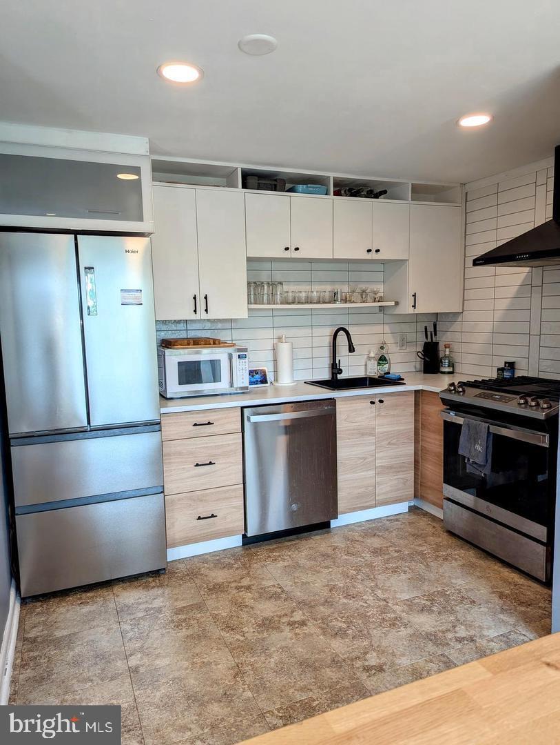 1 CHRISTIAN ST #26L