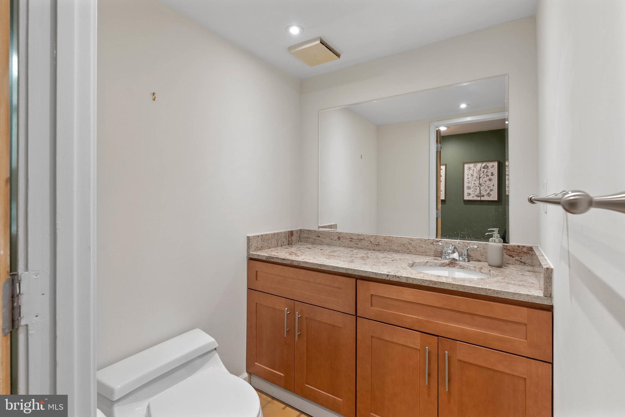 7 N CHRIS COLUMBUS BLVD #104