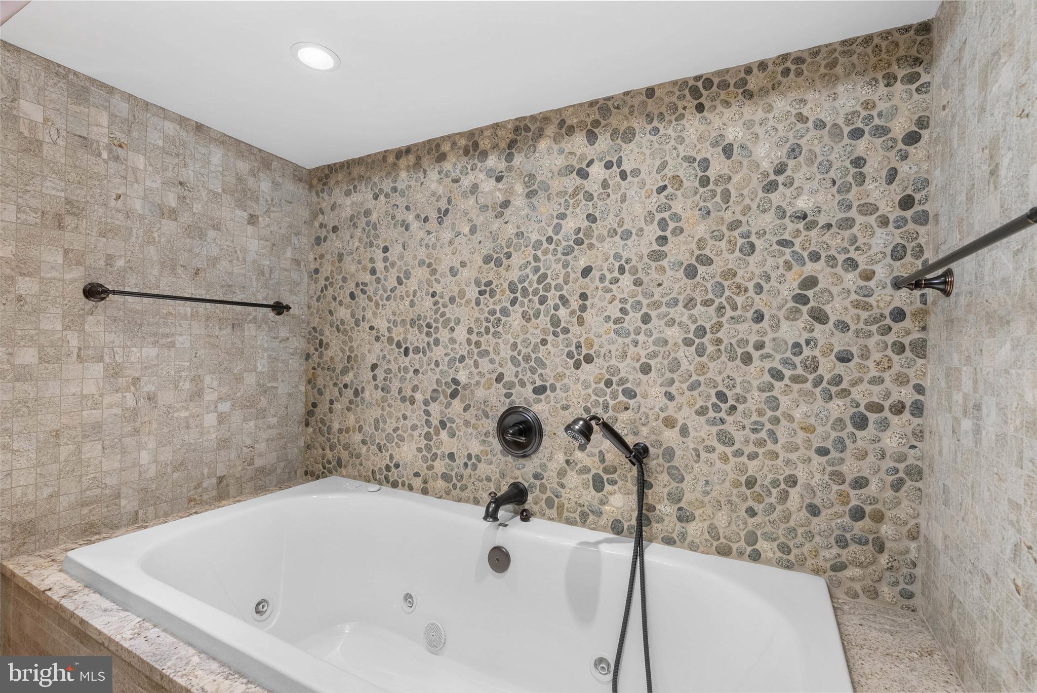 7 N CHRIS COLUMBUS BLVD #104