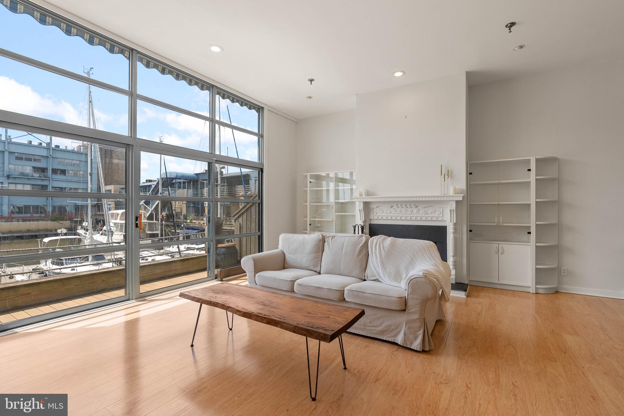 7 N CHRIS COLUMBUS BLVD #104