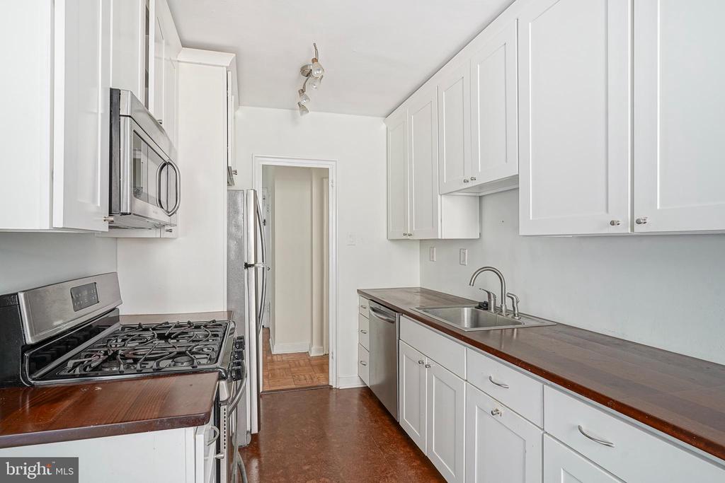 2601 Pennsylvania Ave #425