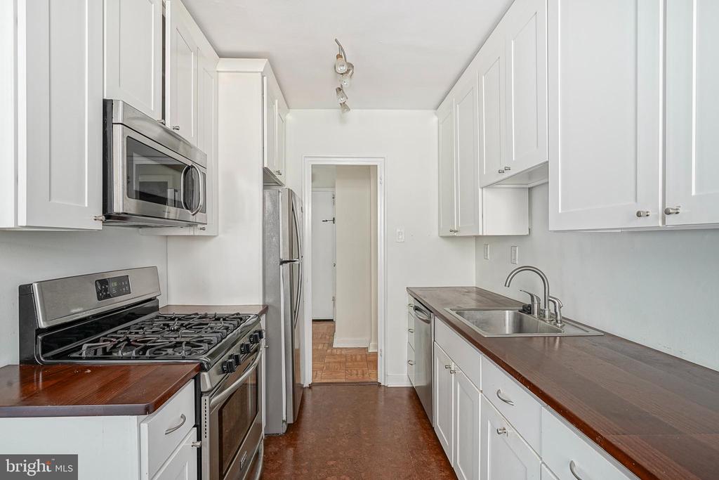 2601 Pennsylvania Ave #425