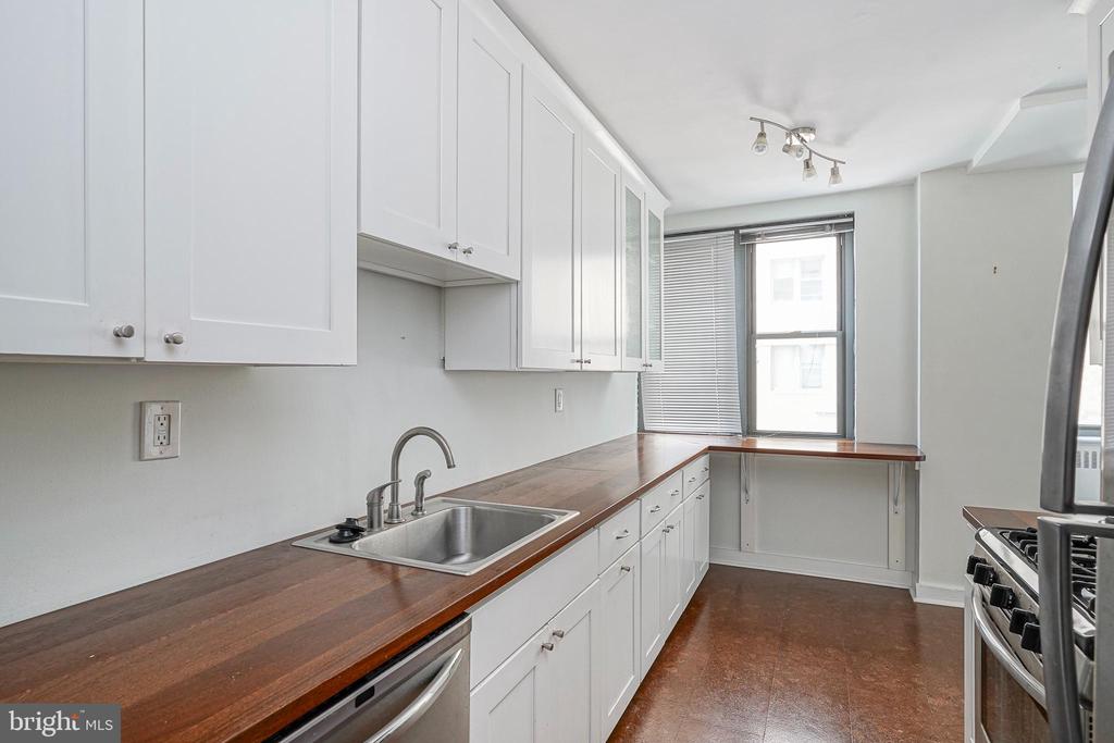 2601 Pennsylvania Ave #425