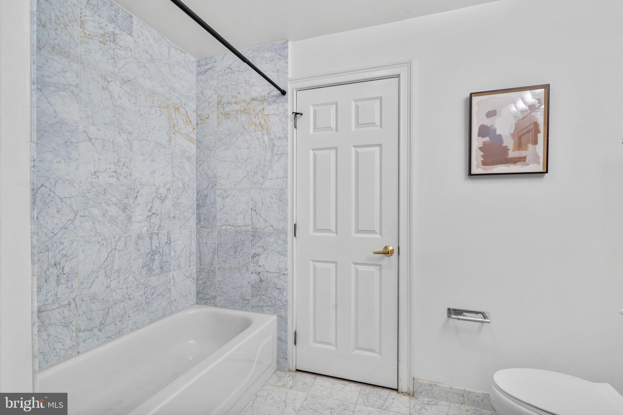 1500 Chestnut St #7i