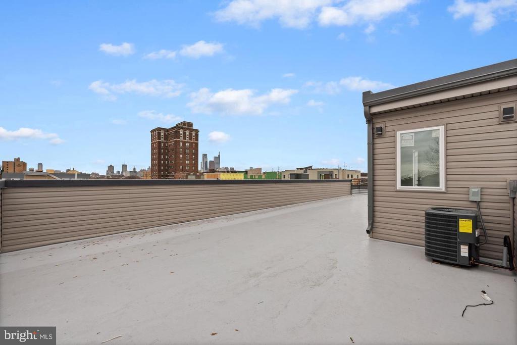 1335 N FRANKLIN ST #3A