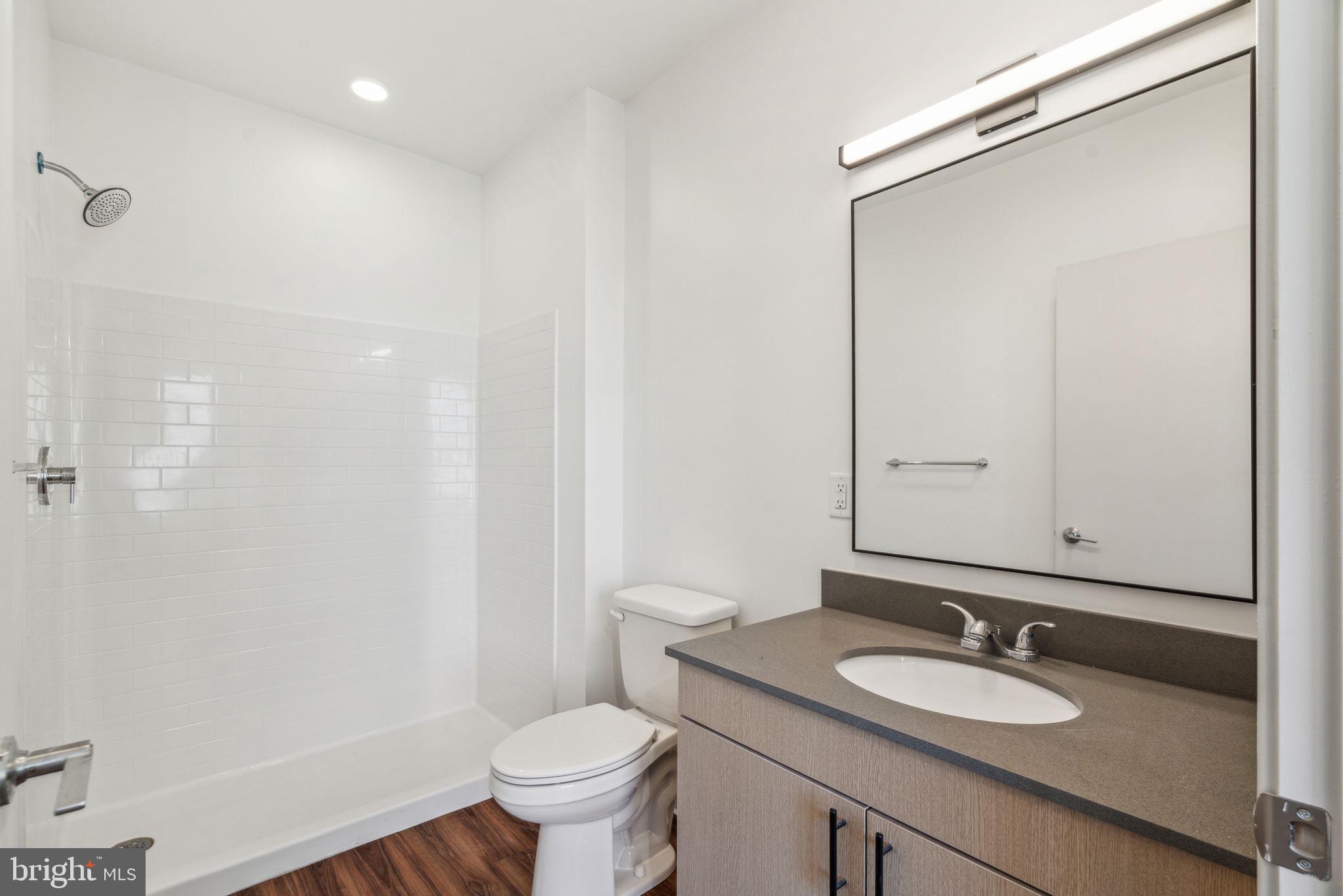 4240 CHESTNUT ST #302