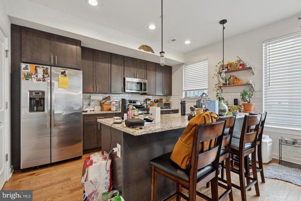 2128 KENSINGTON WALK
