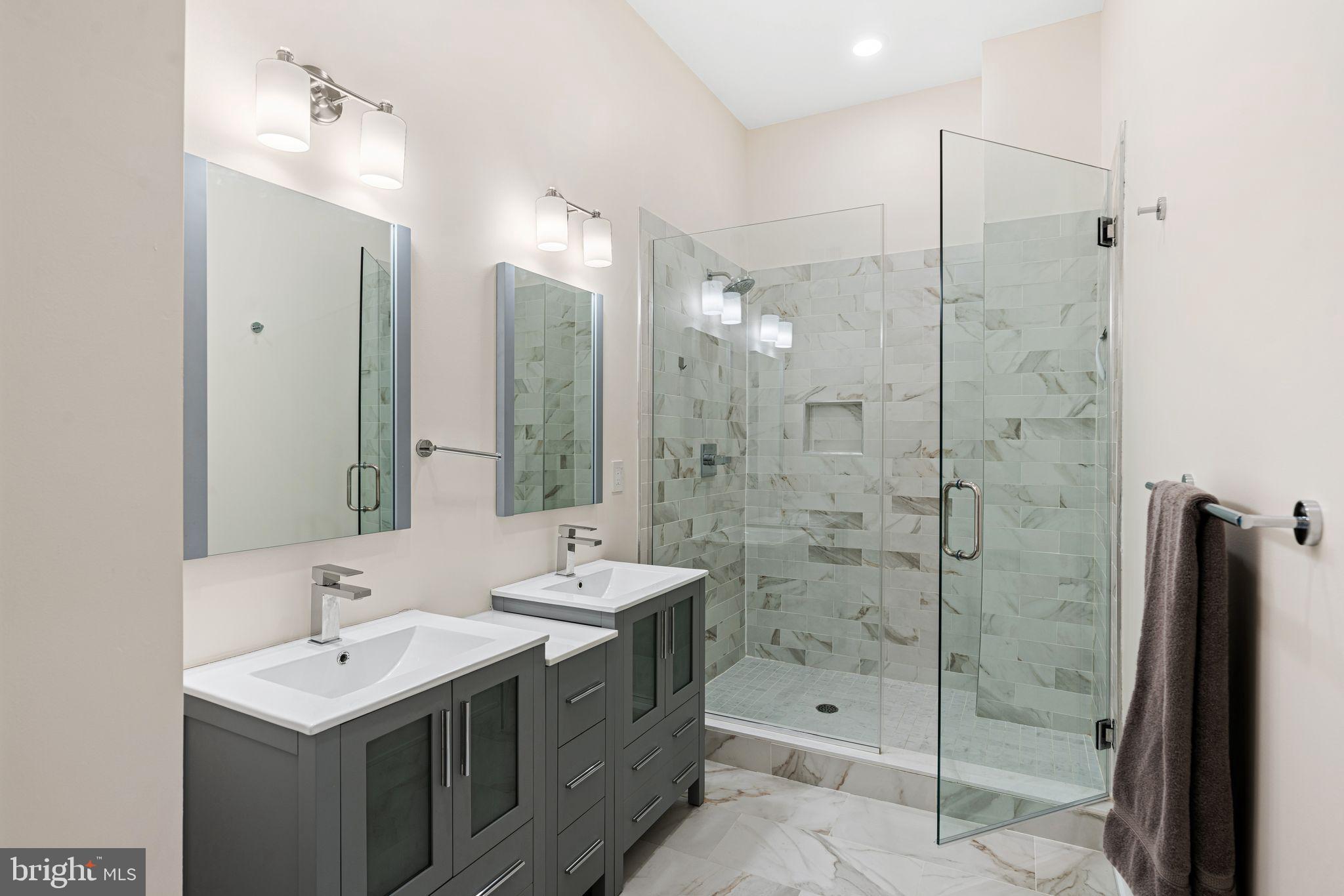 1115 N AMERICAN ST #D4