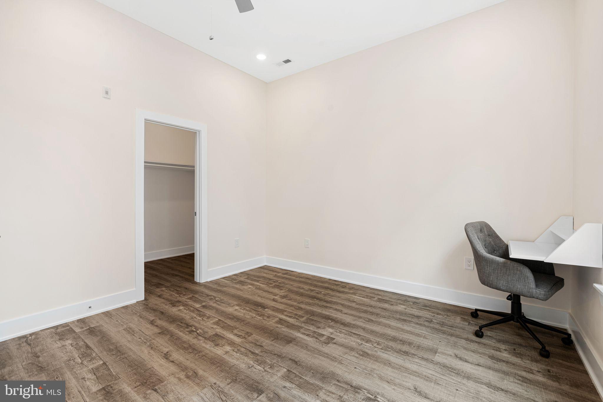 1115 N AMERICAN ST #D4