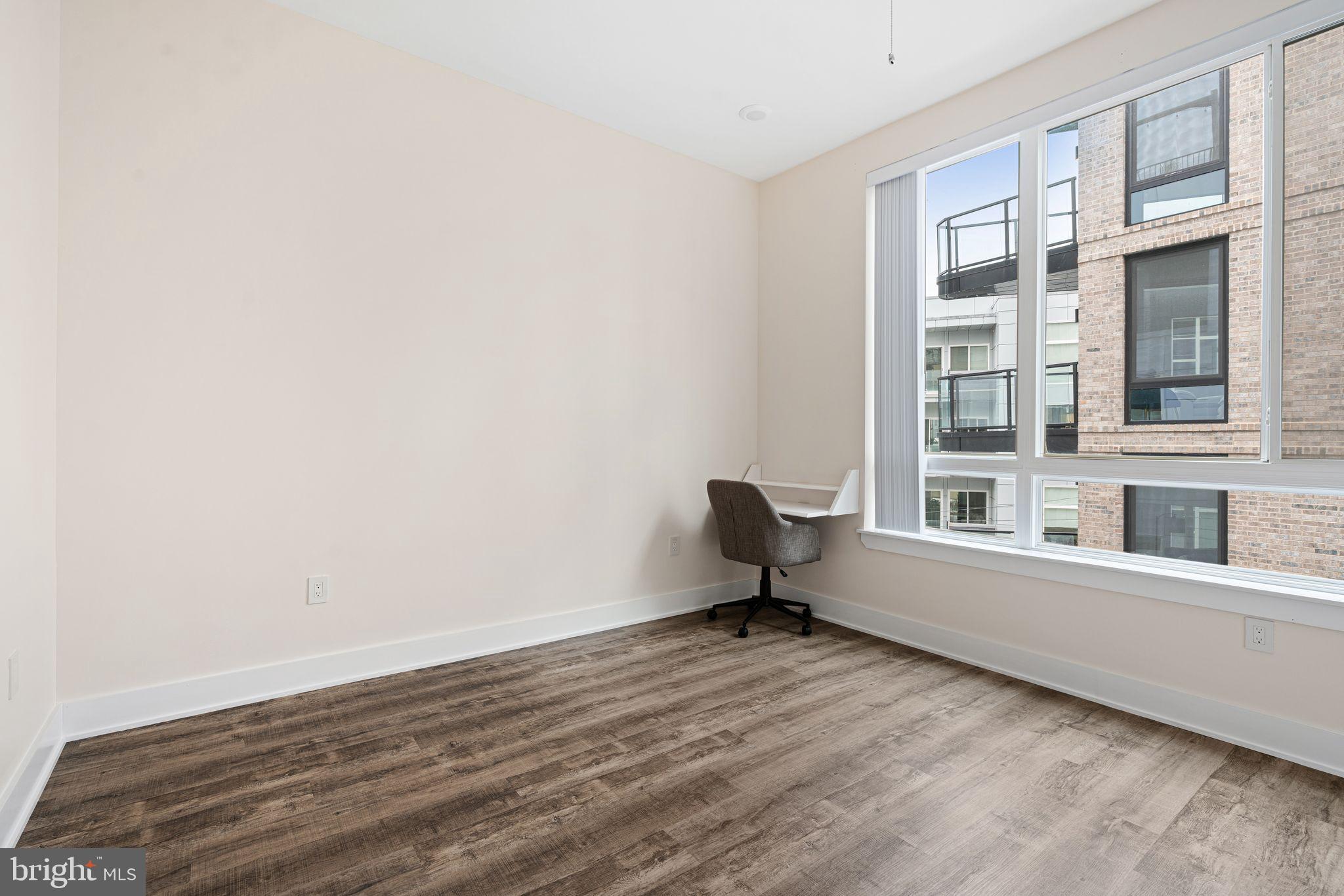 1115 N AMERICAN ST #D4