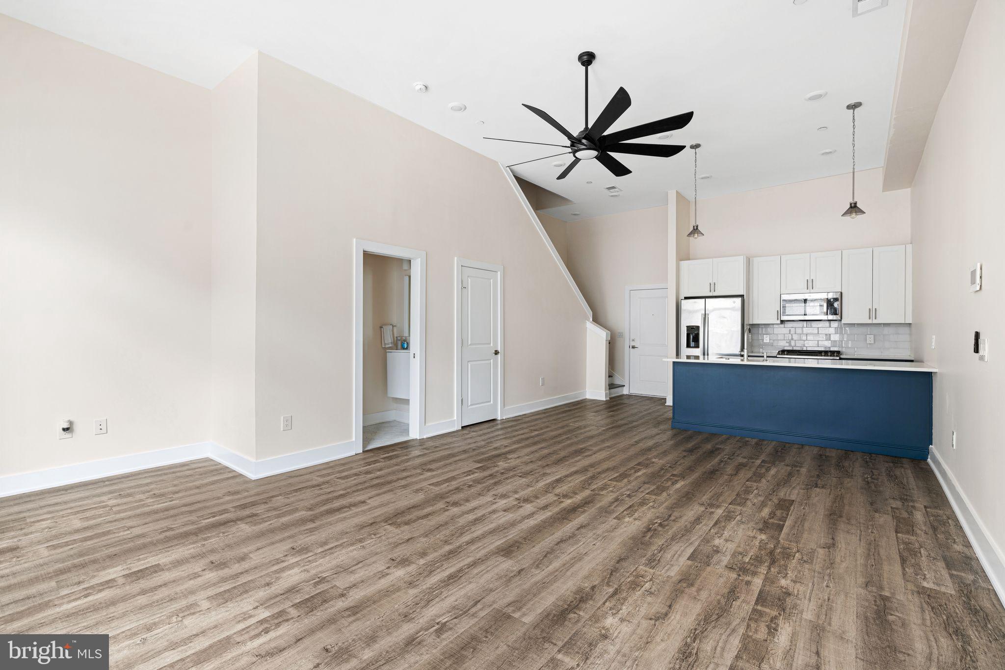 1115 N AMERICAN ST #D4