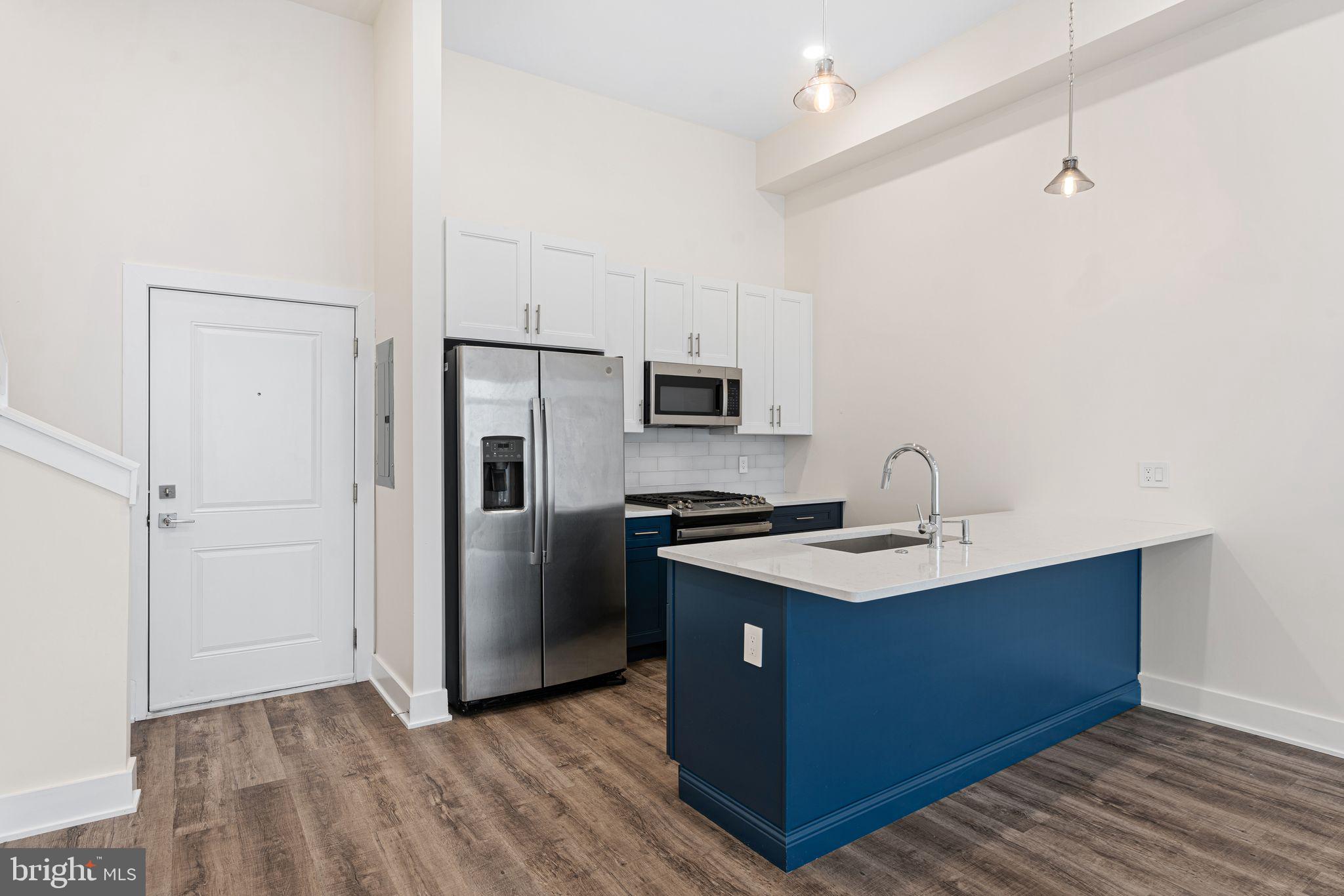 1115 N AMERICAN ST #D4