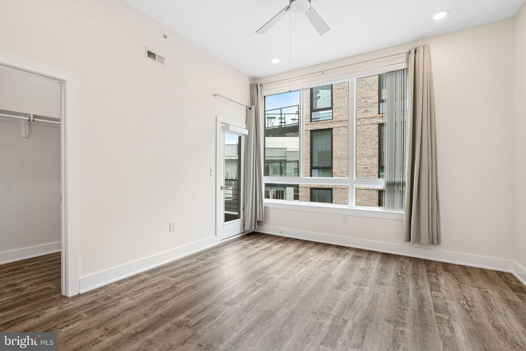 1115 N AMERICAN ST #D4